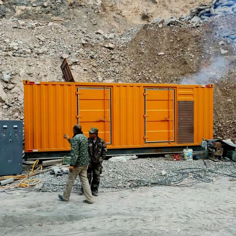 小金如何选择适合自己的 800KW 柴油发电机组？