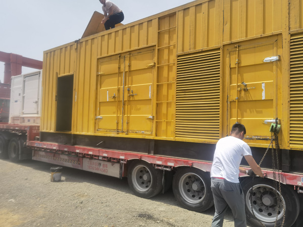 小金除了负载情况和发动机维护,还有哪些因素会影响 200kw 柴油发电机的油耗?