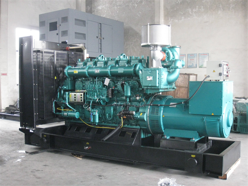 小金200KW 柴油发电机的油耗是多少?