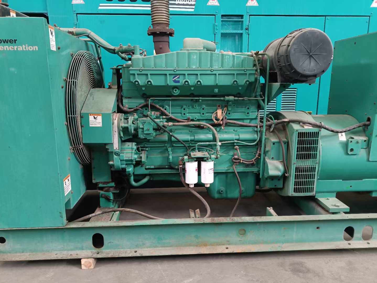 小金过载会对 600kW 柴油发电机组造成哪些损害？